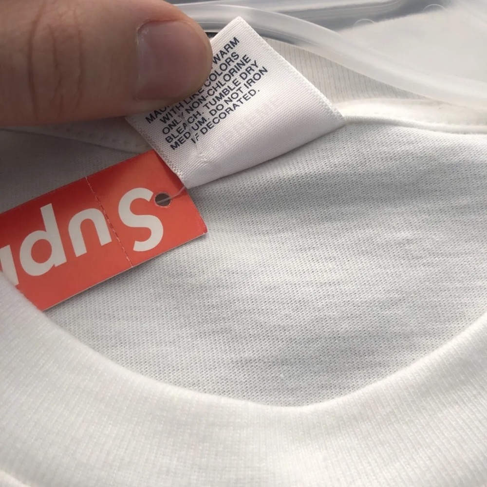 Supreme - Picture 6 of 10